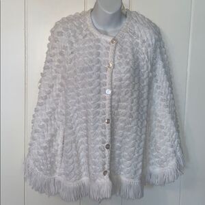 VTG 60s/70s white knit yarn poncho/cape‎